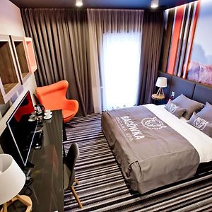 Pokój typu comfort z łóżkiem queen-size